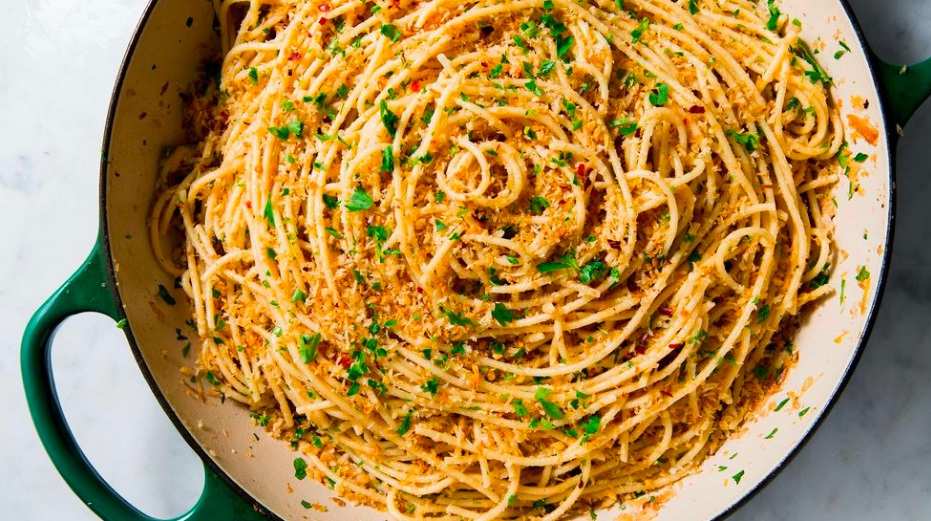 Low Carb & Keto Garlic Spaghetti